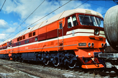 ТЭП70-0210 ст. Голутвин 1990.jpg