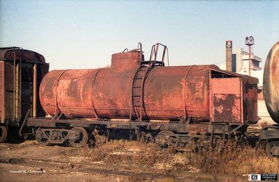 Цистерна постройки завода Линке-Гофман 1922 года. Ижевское ППЖТ, г. Ижевск, Россия/Удмуртия<br /> Автор: Иванцов М. | Фото сделано 27.X.1998.