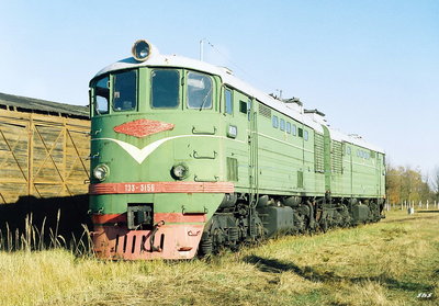 ТЭ3-3156. Одну его секцию  перекрасили в ТЭ7-048 (стоит в МЖТ Брест)