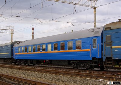Вагон РИЦ на станции Полтава-Южная ЮЖД (24.IX.2011).jpg