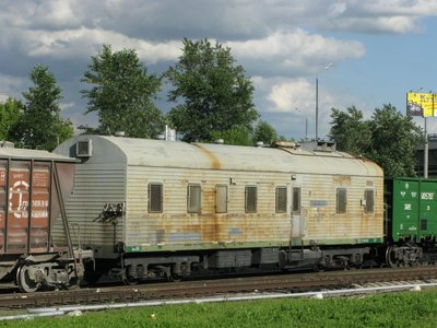 Гдр дессау. Вагон сопровождения Дессау. Пятивагонная секция ZB-5. Вагоны Дессау 6711. Дизельная секция zb5.